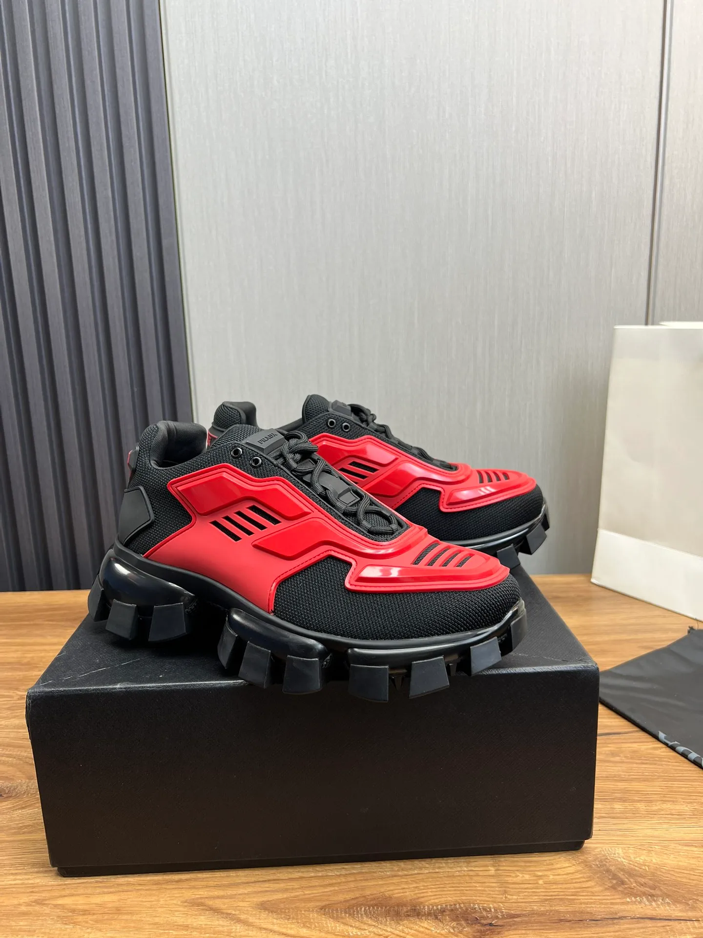 Men's shoes 💰620💰 [PRADA] Popular thick-soled shoes for couples 👩‍❤️‍👨 Available all year round ✔️Official website synchronization Original fly-knit film fabric + cowhide lining, 1⃣️ to 1⃣️ replica, original sole, 36-45 (45 made to order, non-refundable)